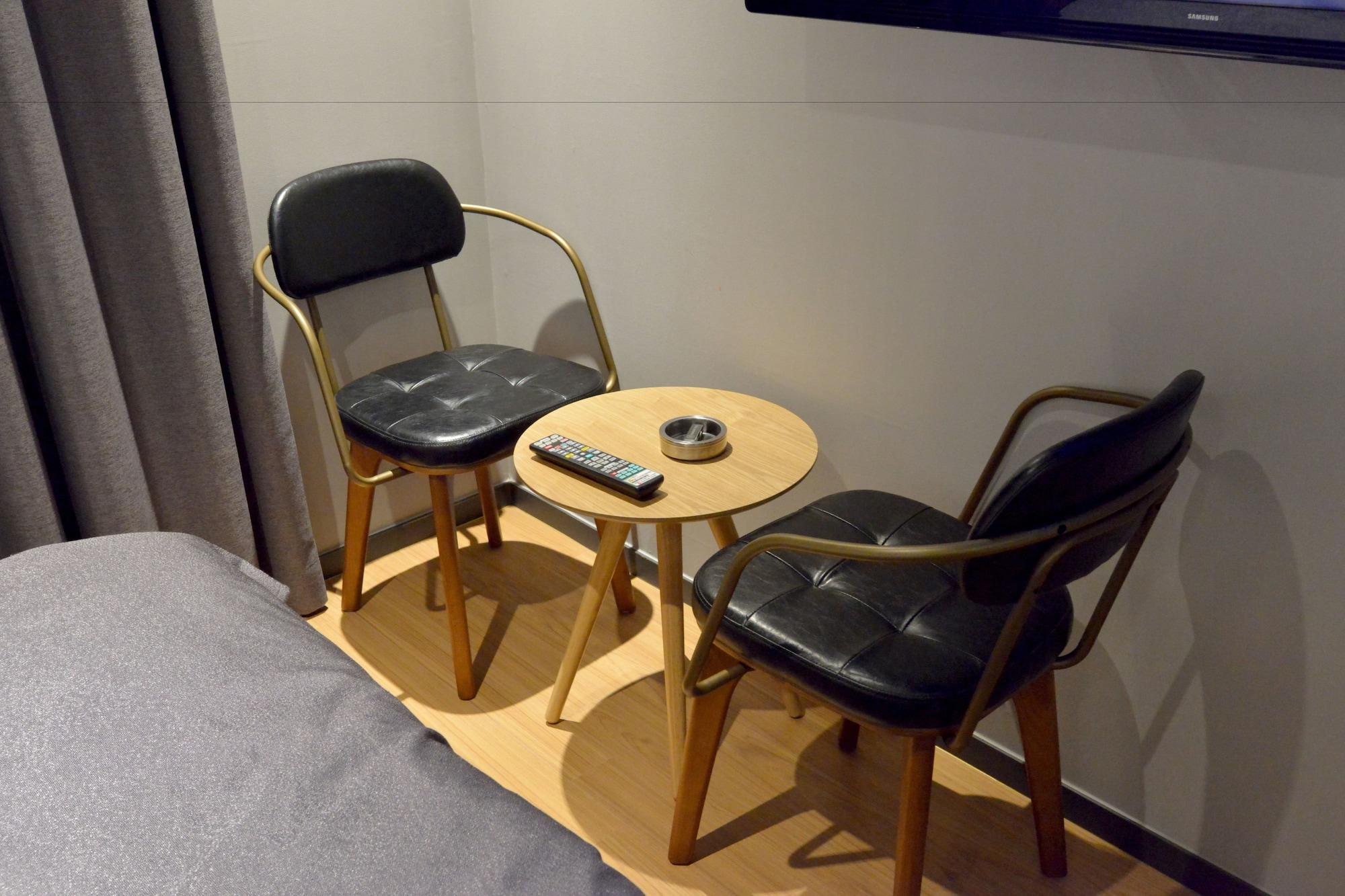 Brown Dot Hotel Чханвон Екстер'єр фото